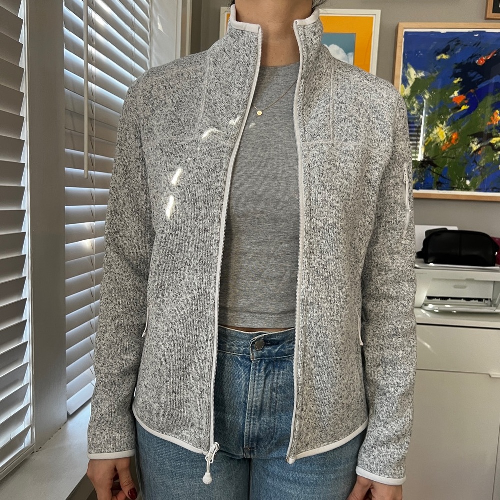 Aritzia TnAction Fleece Jacket Sz S Gray